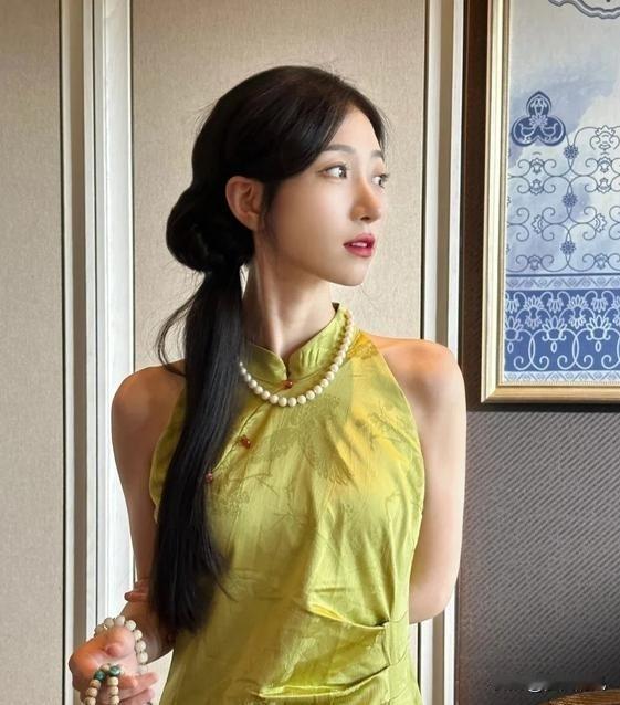 注意到个细节：
吐槽王格格的人总聚焦静态图，
而剧粉却都夸她动态美。

确实，《