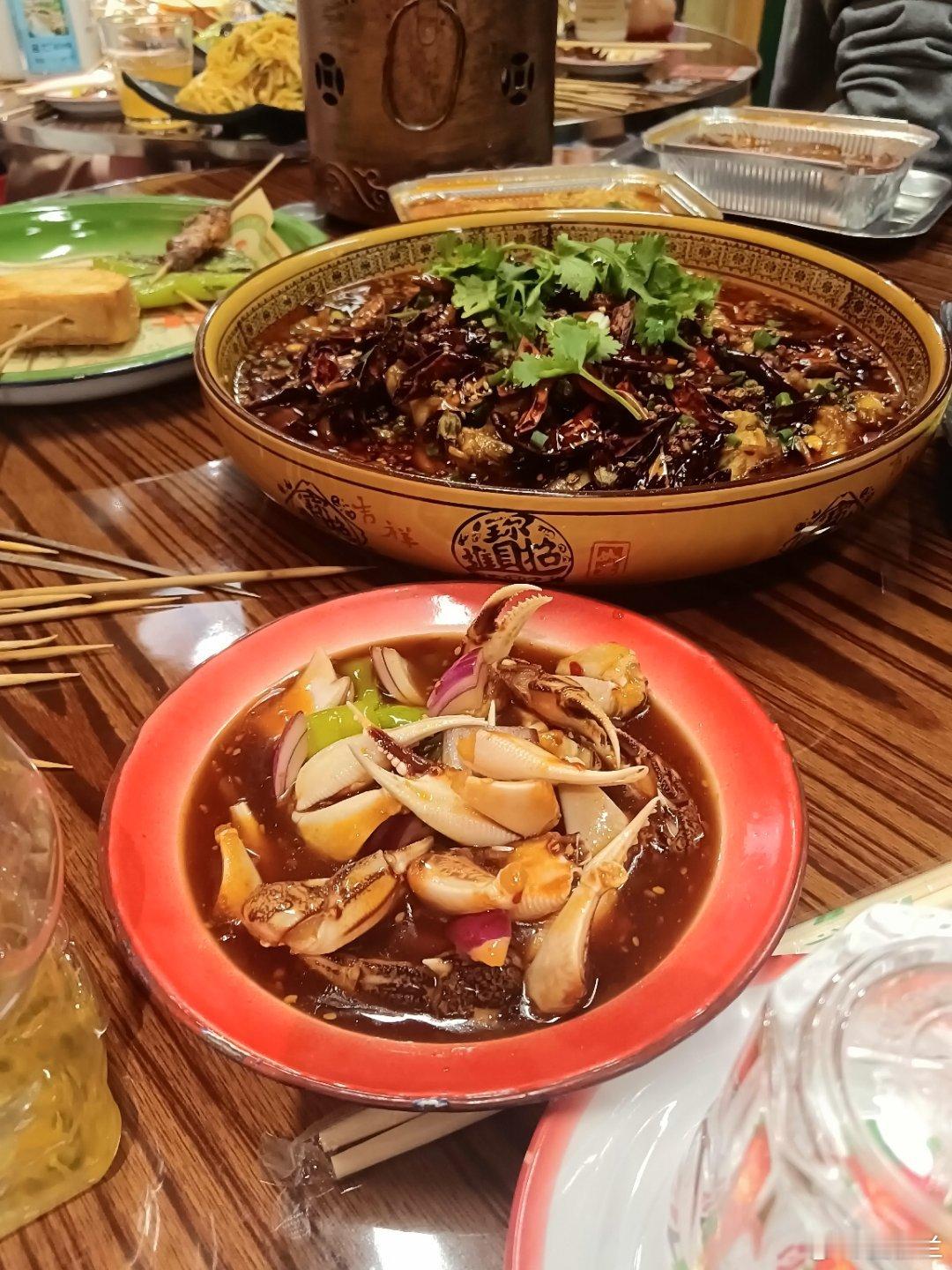 生日宴聚会，学到不少朋友生日每年都在十一黄金周办，我不怎么喝酒，全场我最清醒，所