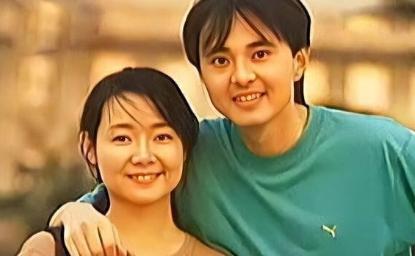 1991年，萨日娜为能分到11平米房子，258元彩礼就嫁给同学潘军，婚后她被嫌弃