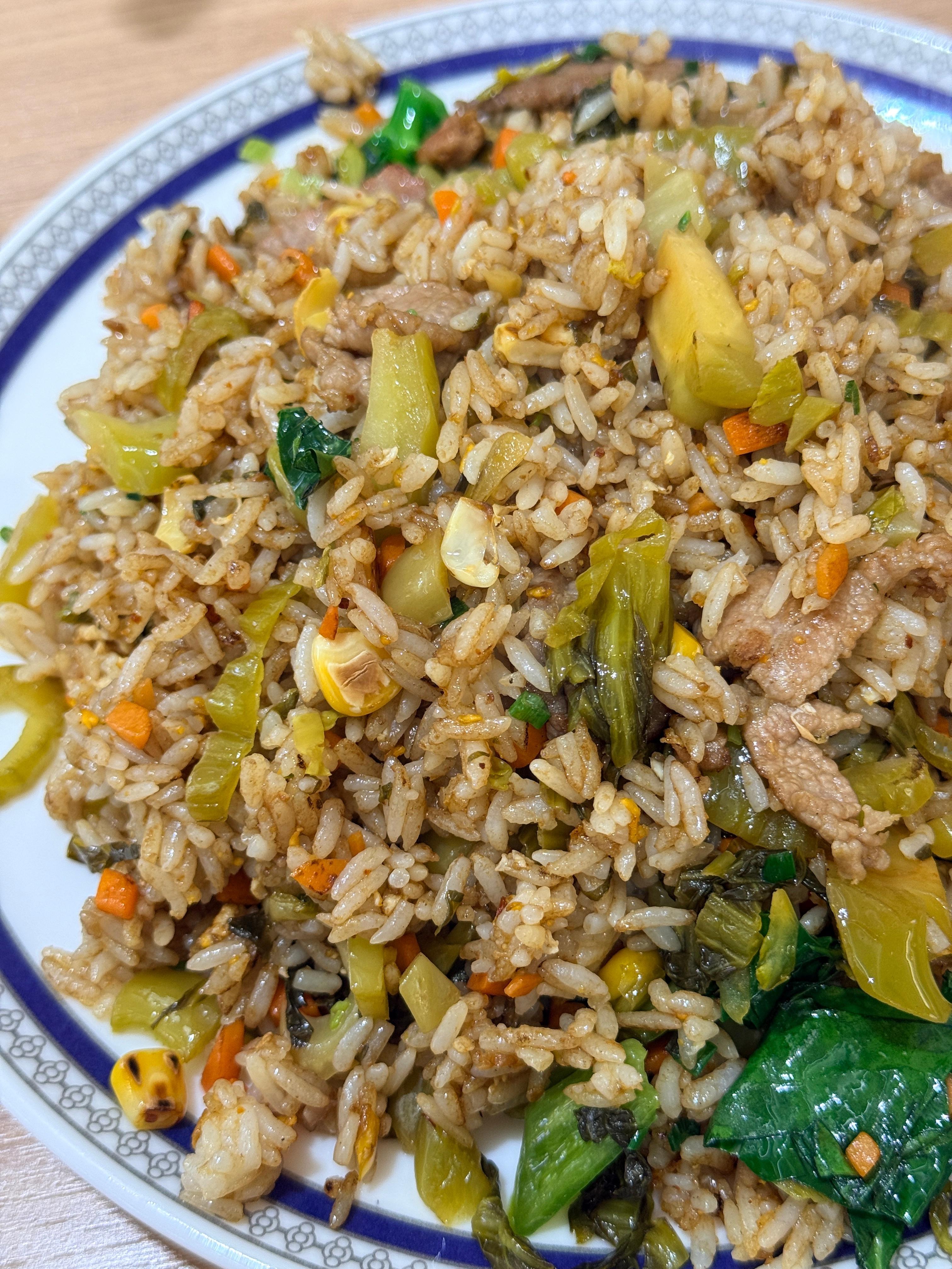 一句话总结iPhone要完，大家尽量多备几个手机，不要被iPhone绑架，这样的