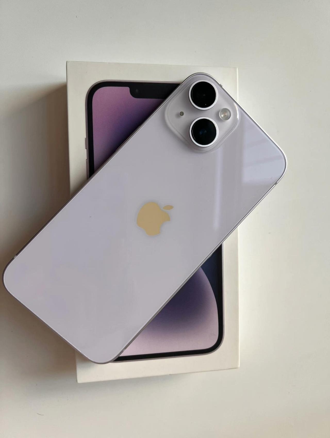 合适吗？给老爸买iPhone14，老妈买千元机A5
最近618想给爸妈换台新手机