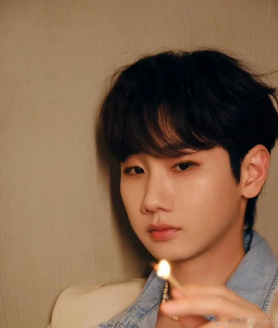 汪苏泷杜比十万伏特首发痛楼汪苏泷上海张园首发痛楼 汪苏泷持续输出十万伏特魅力！上