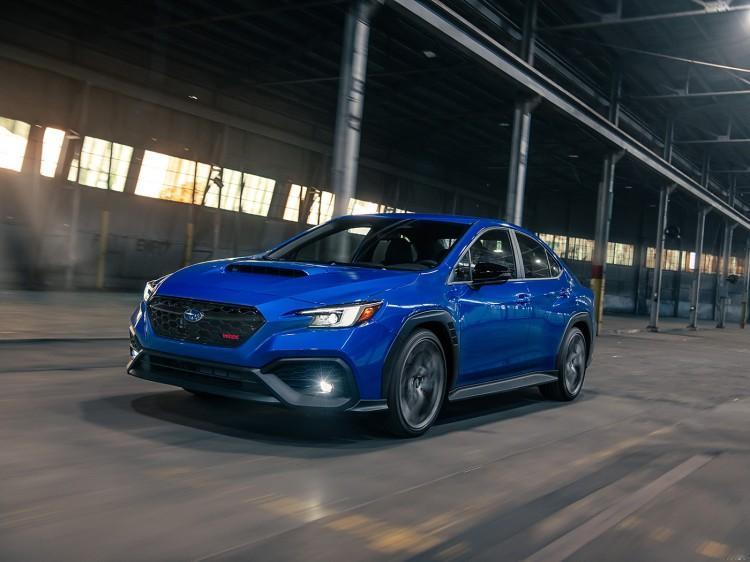 近日，斯巴鲁发布了WRX tS版本的官图，新车由STI部门设计，在之前TR版本的