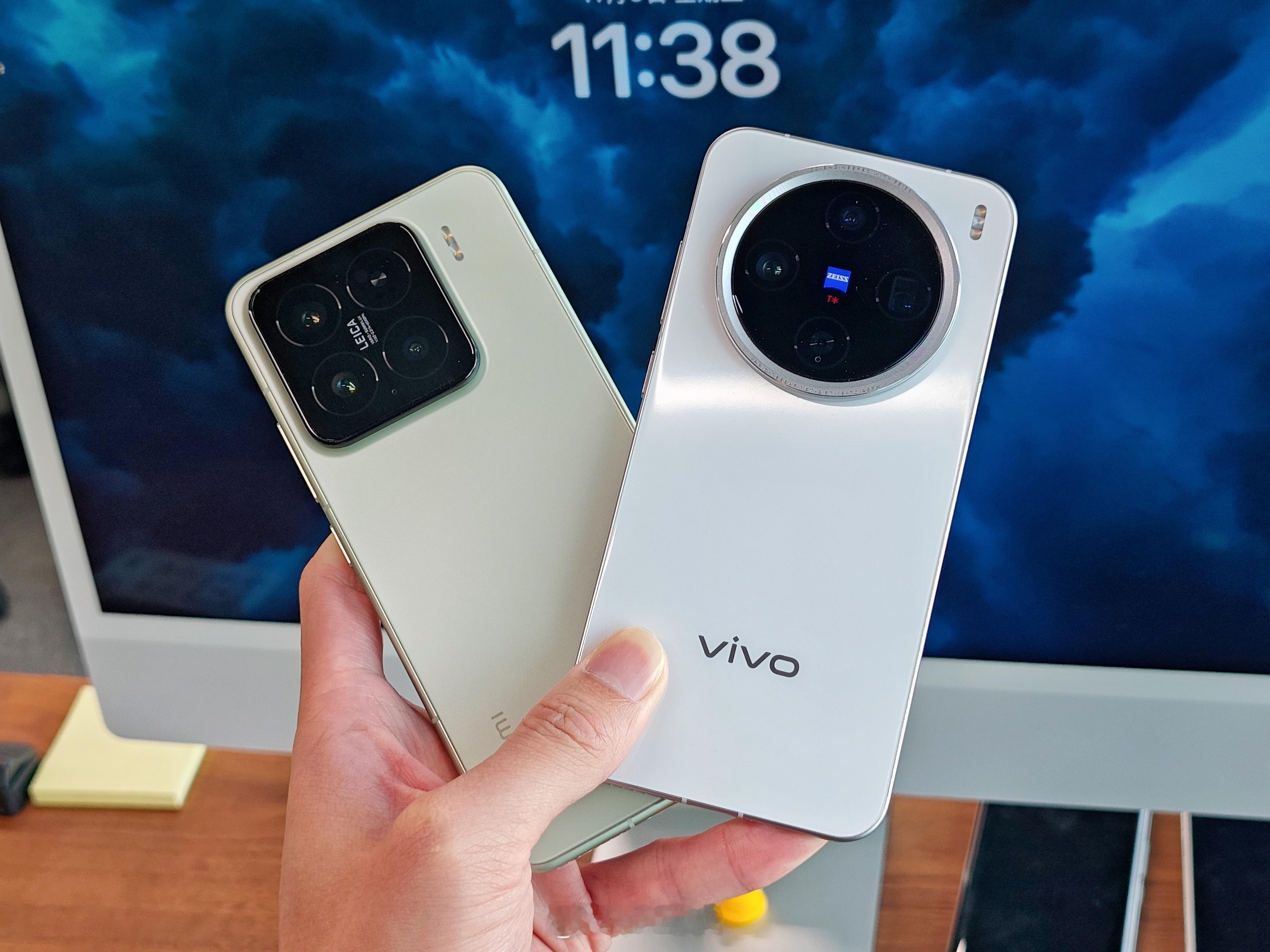 两台小屏旗舰：小米 15标准版和X200 Pro mini小米 4499元起步，