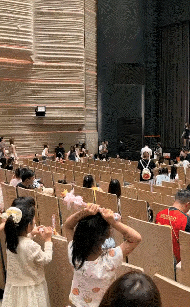 这是发生了啥，这么大火气
