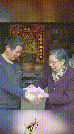 九旬奶奶硬核还债，用十年骨气守住人间诚信
2011年，81岁的陈金英遭遇生意惨败