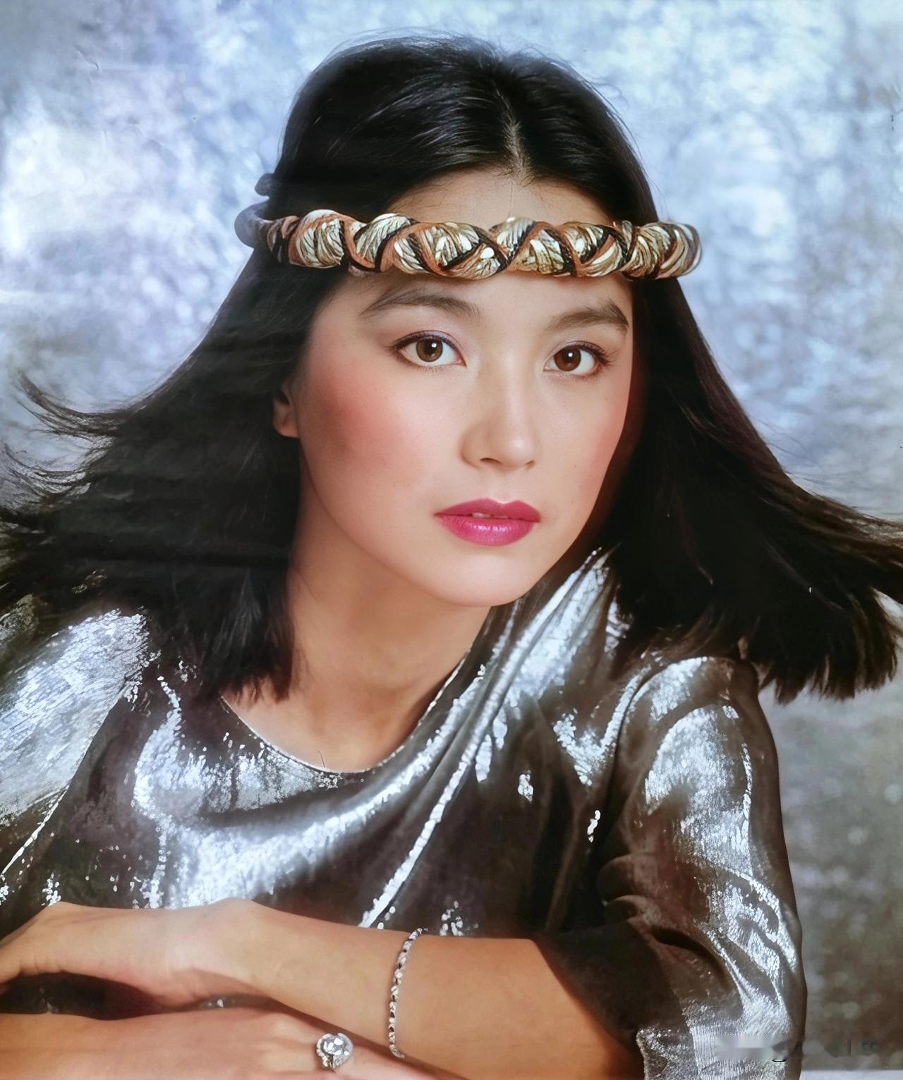 1984年台湾挂历上的林青霞、胡慧中、吕秀菱、杨惠姗、张艾嘉、恬妞