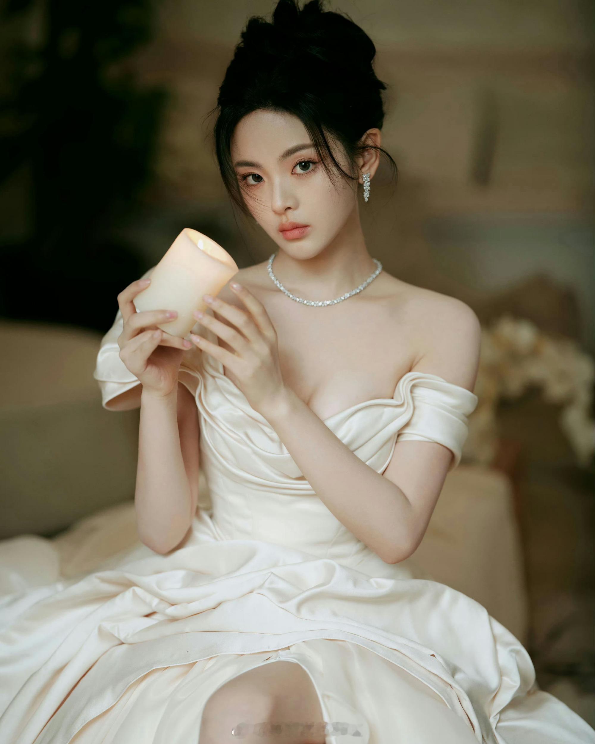 杨超越青春无敌美美的 ​​​