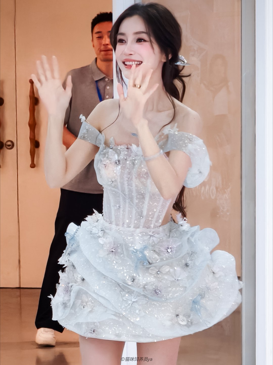 angelababy angelababy浅青色短裙 angelababy的榜一