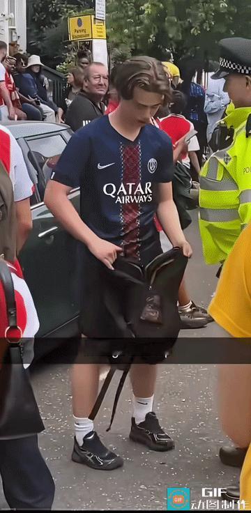 不管大国小国没有主权就没有人权。
例如巴勒斯坦人就无法跟以色列讲人权，又比如韩国