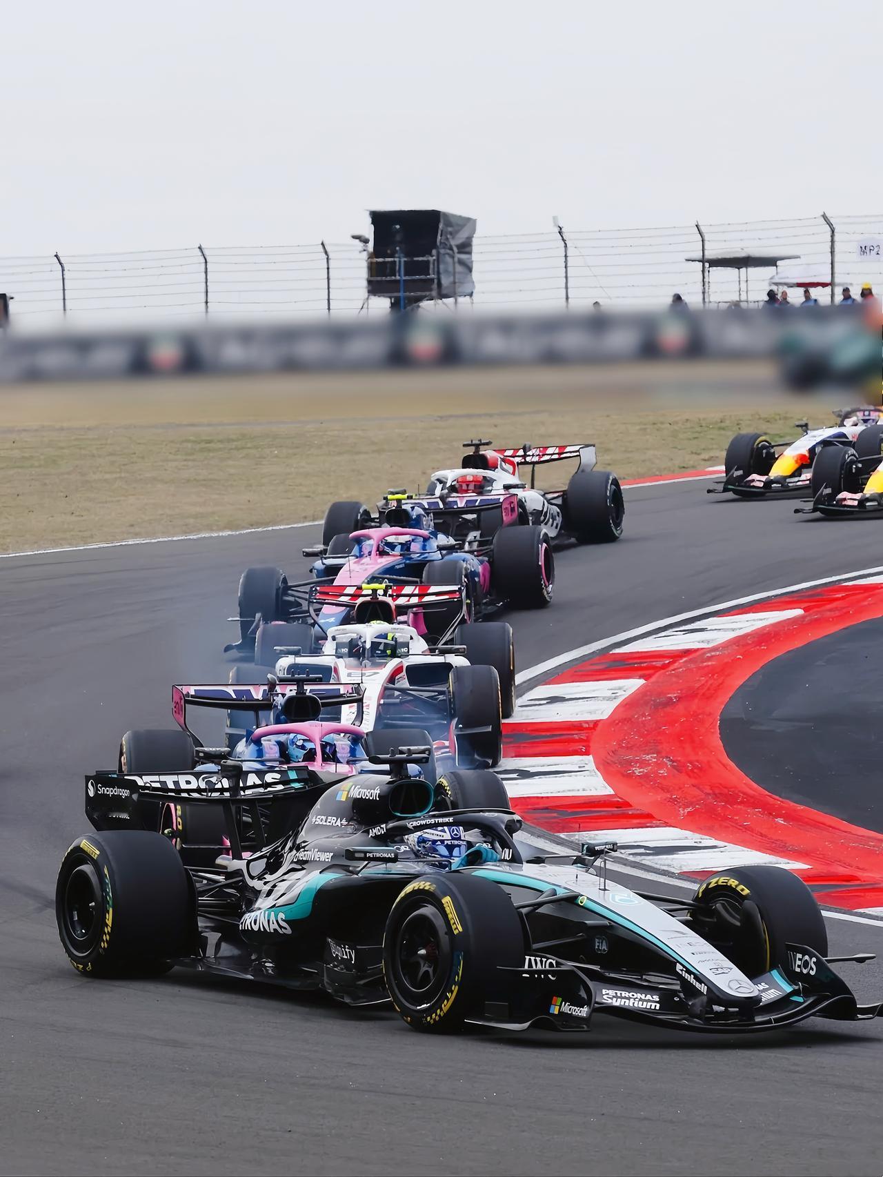 想看F1迈阿密站的车友，笔者认为建议重点盯T1、T11、T17，这几个地方，大概