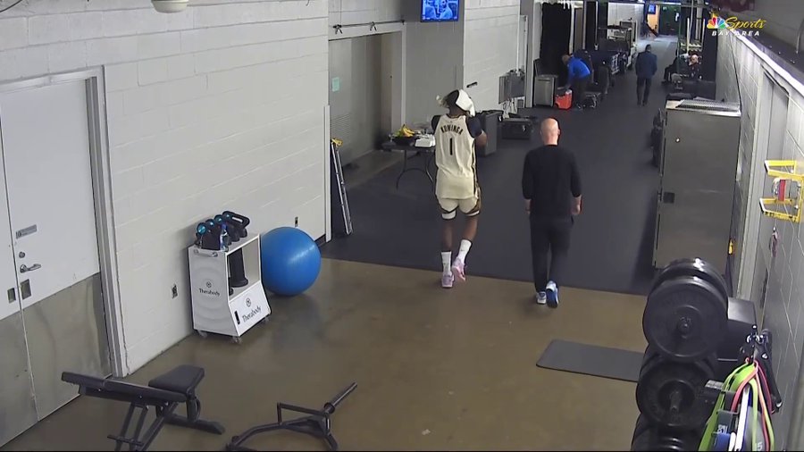 Anthony slater:库明加昨天扭伤/过度伸展脚踝后左膝酸痛，将缺席明天