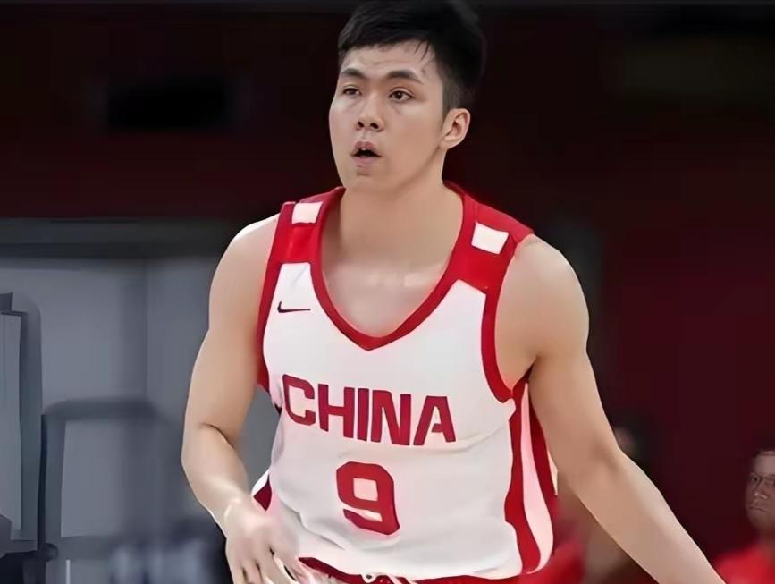 中国男篮与喀麦隆和格鲁吉亚的两场热身赛都取得了胜利，但过程有很大不同，主要还是我