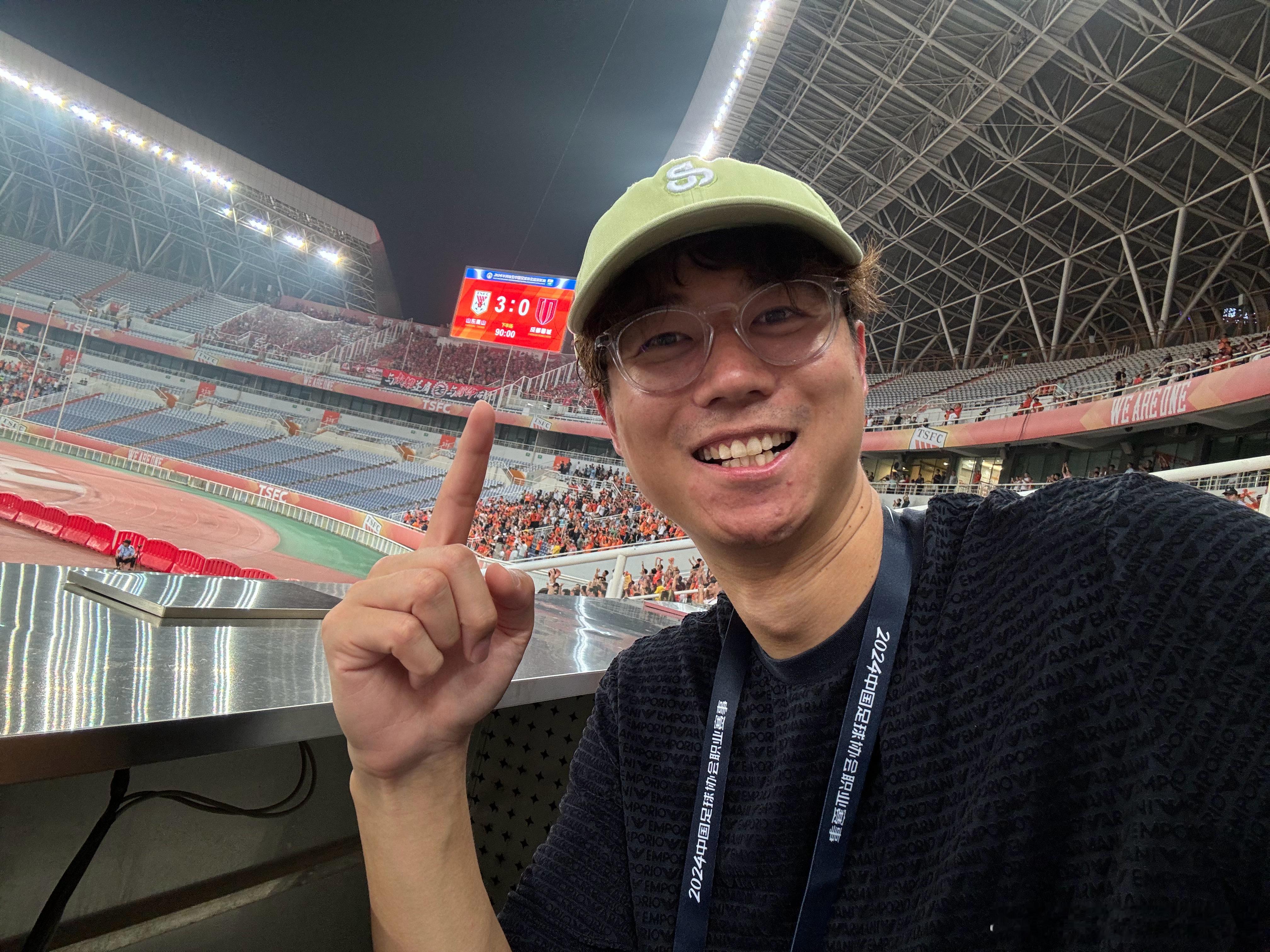 回来就两连胜哈哈哈哈#山东泰山#  ​​​