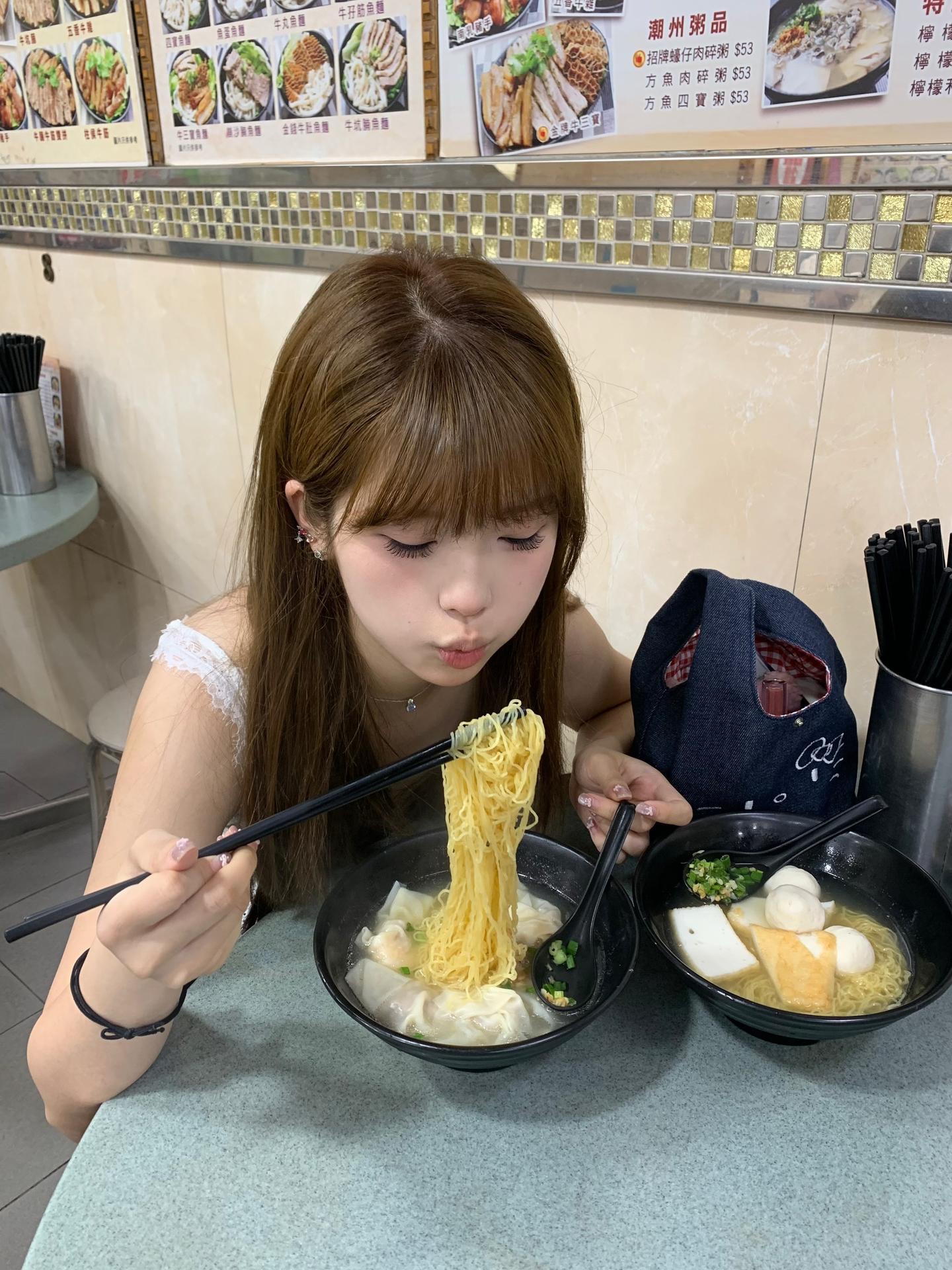 其实不一定非要你做肩膀 同行的路上 我们应该是彼此的依靠