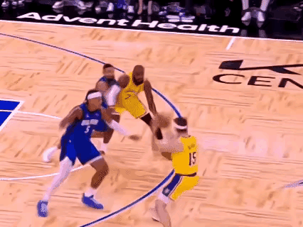 老詹不招人待见是有原因的！就这一个中枢脚，一辈子都没有折腾清楚！关键是这种动作在