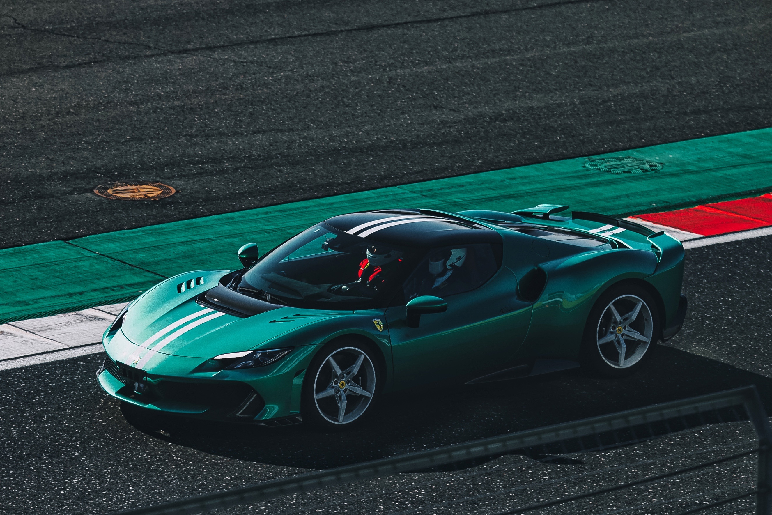 法拉利296 Speciale赛道试驾，这是真正的烈马🔥🐎  