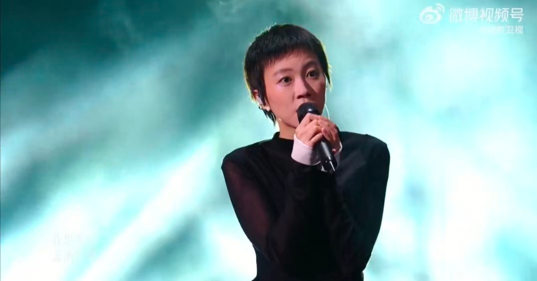 歌手排名窦靖童改编改变封神 窦靖童改编《改变》的巧思藏在每一段旋律里！电子律动重