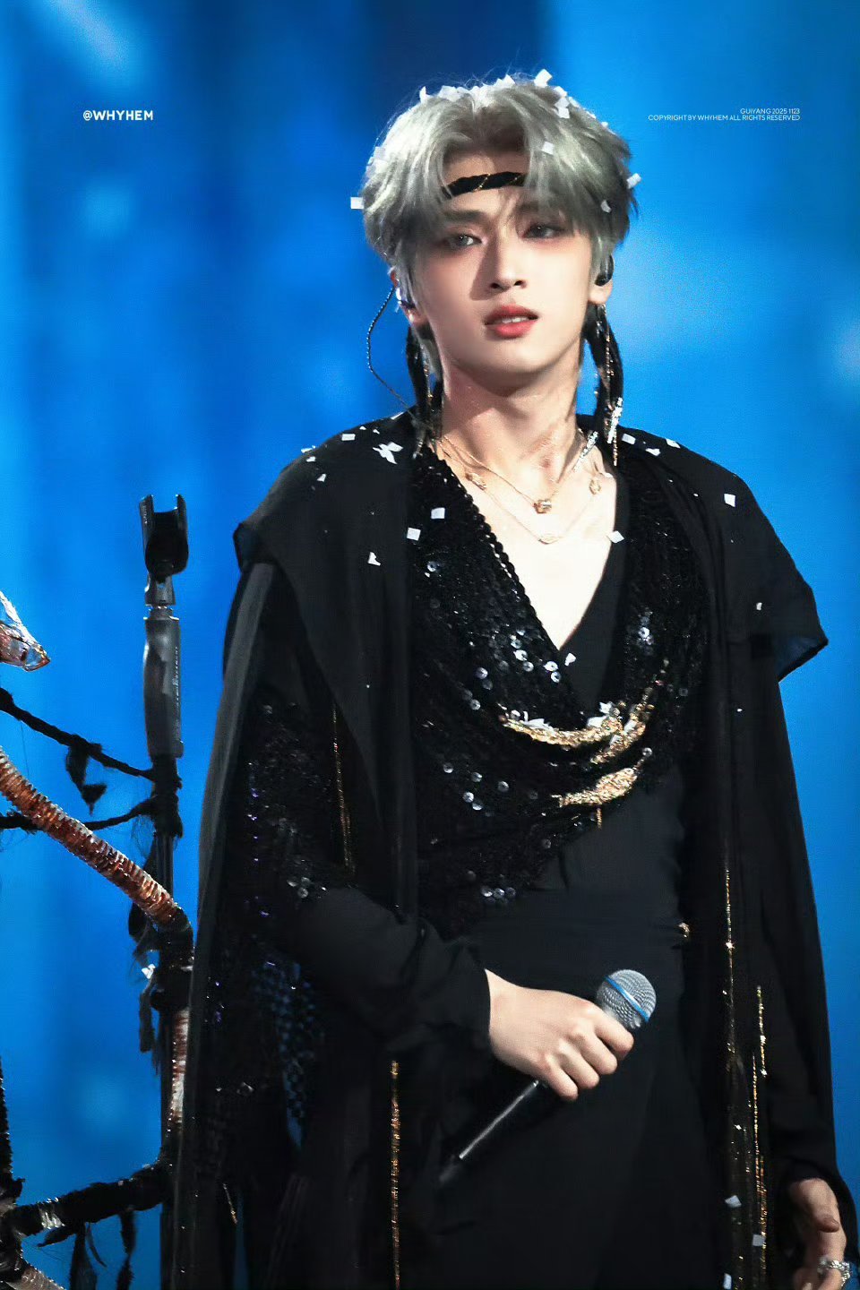 严浩翔solo舞台 妆造🈶此男完全是媚魔来的吧！蛊惑人心 