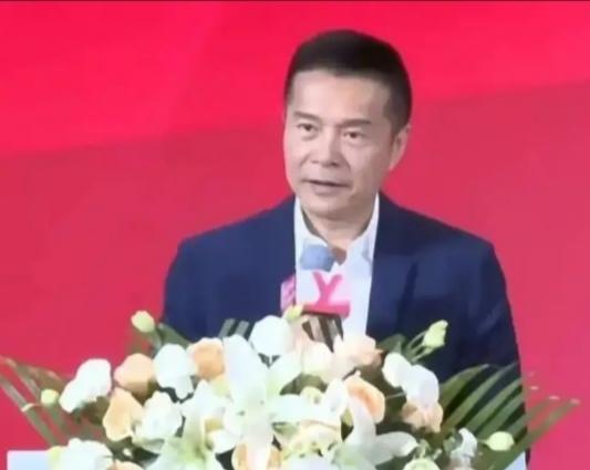 不接受随礼，尽显广东本土处事底蕴
 
在东莞当地，陈海涛不允许来客随礼的做法，并