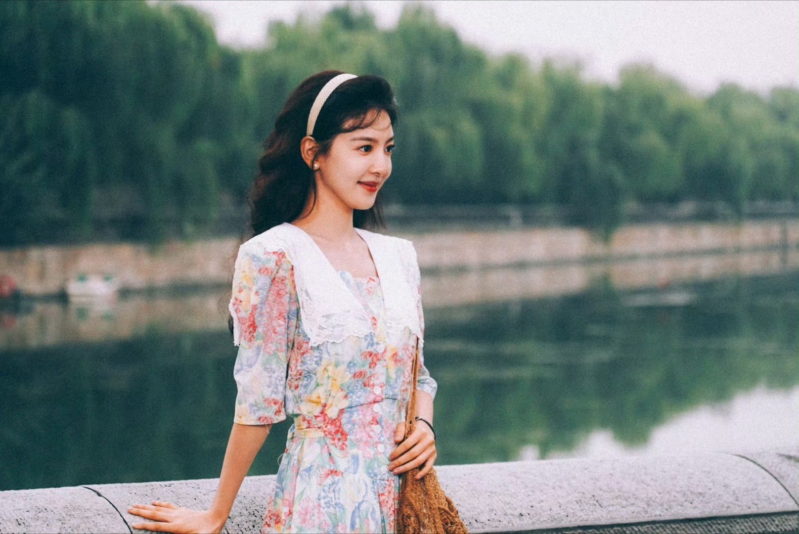 章若楠《冬去春来》杀青大吉！期待歌手庄庄！我发现她真的很漂亮。 ​​​