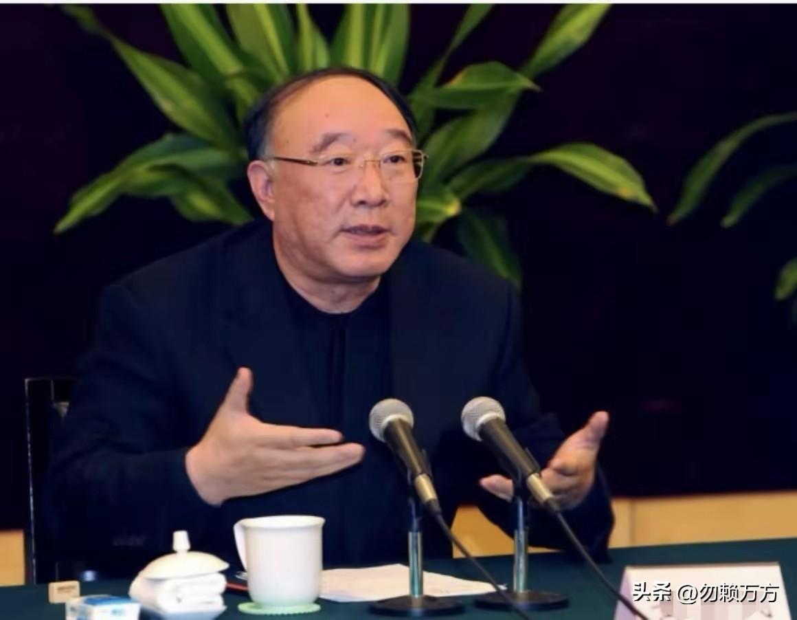 看到此人的最新消息多少让我有些错愕。关于此人，有两件事让我印象比较深刻：一个是在