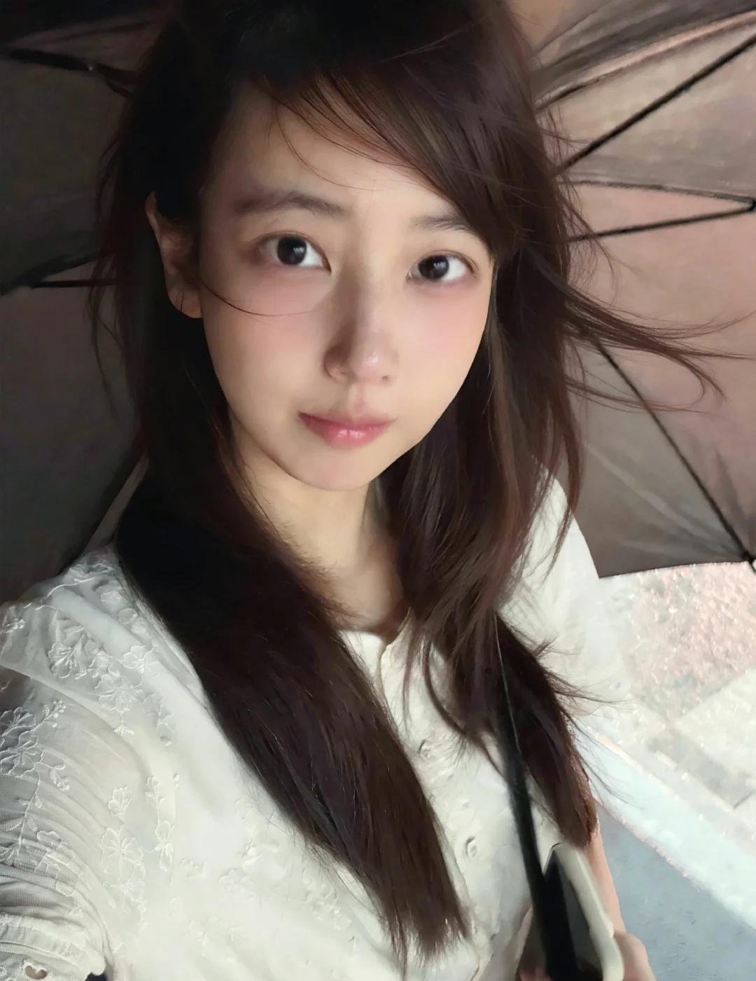 广州下大暴雨
鞋湿衣服湿中…
好久没看见广州下这么大的雨了