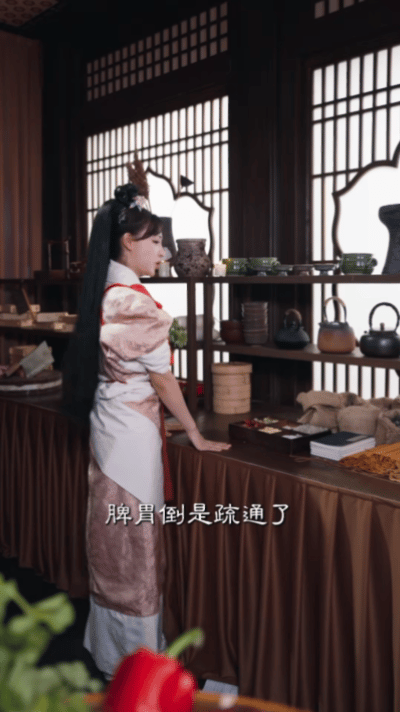 长沙国风食疗短剧出圈了长沙本土古风短剧太有料！依托马王堆辛追史实还原西汉食疗，详