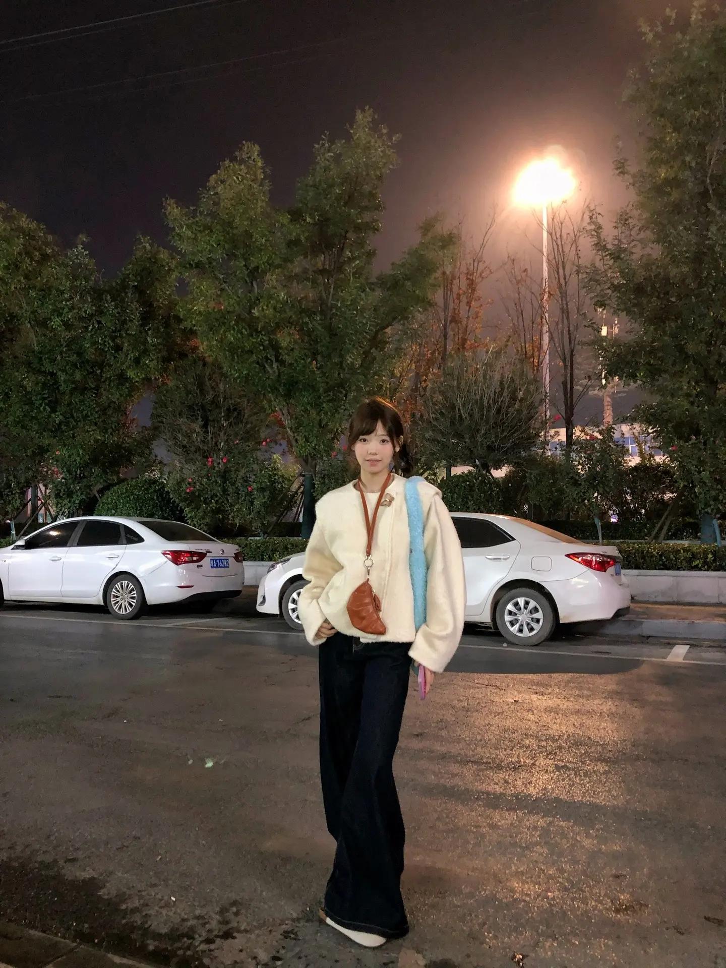遇到一个男孩 他看起来太乐观了 我想让他倒霉一辈子 所以我出现了