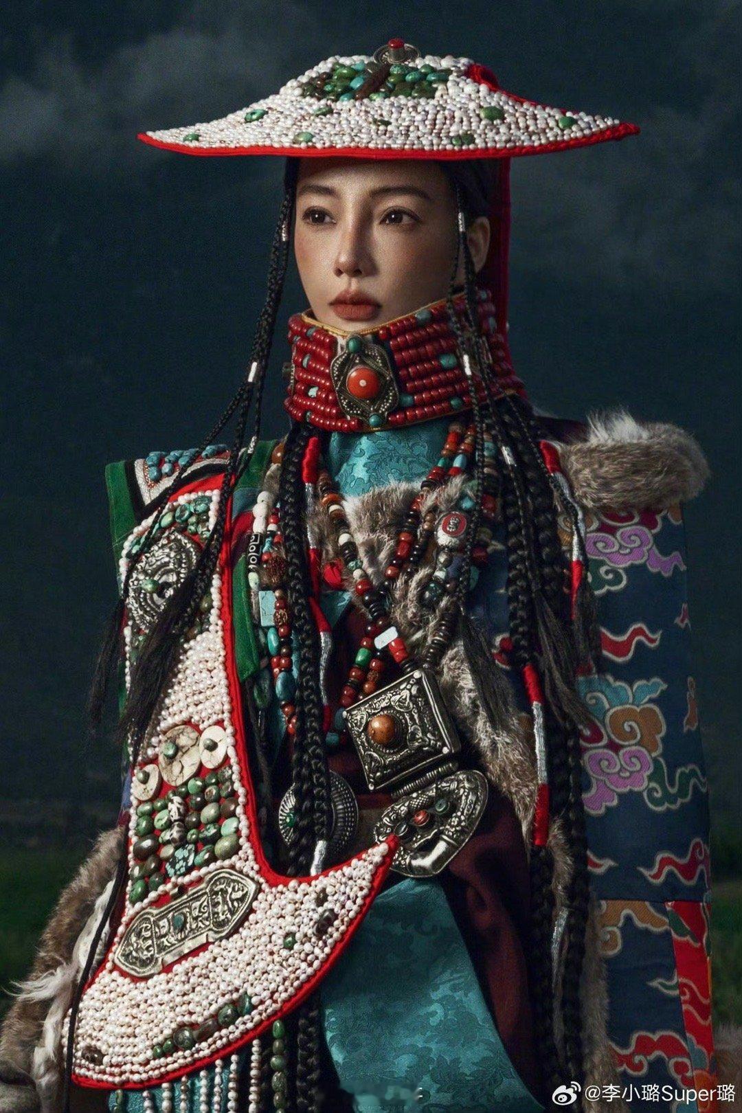 李小璐否认浪姐7传闻看来在新一季的浪姐节目中，是看不到甜馨妈了啊，李小璐在社交平