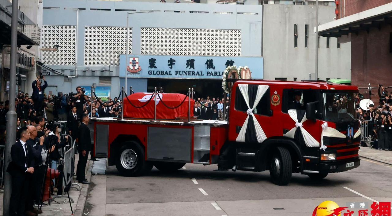 香港为英勇殉职的消防员何伟豪举行最高荣誉丧礼。 ​​​
