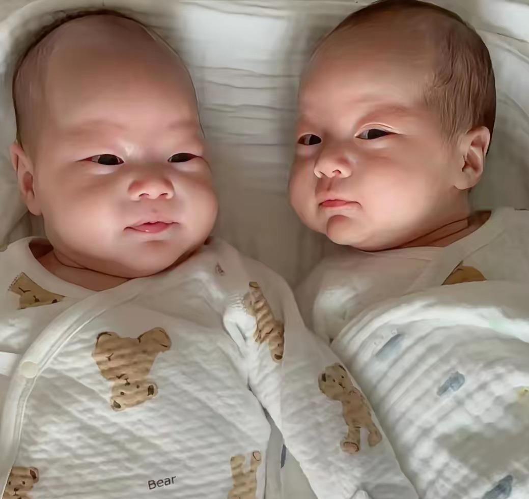 江苏，一个女孩婚前怀孕诞下了一对龙凤胎，起初男方答应女孩彩礼88000元，却因女