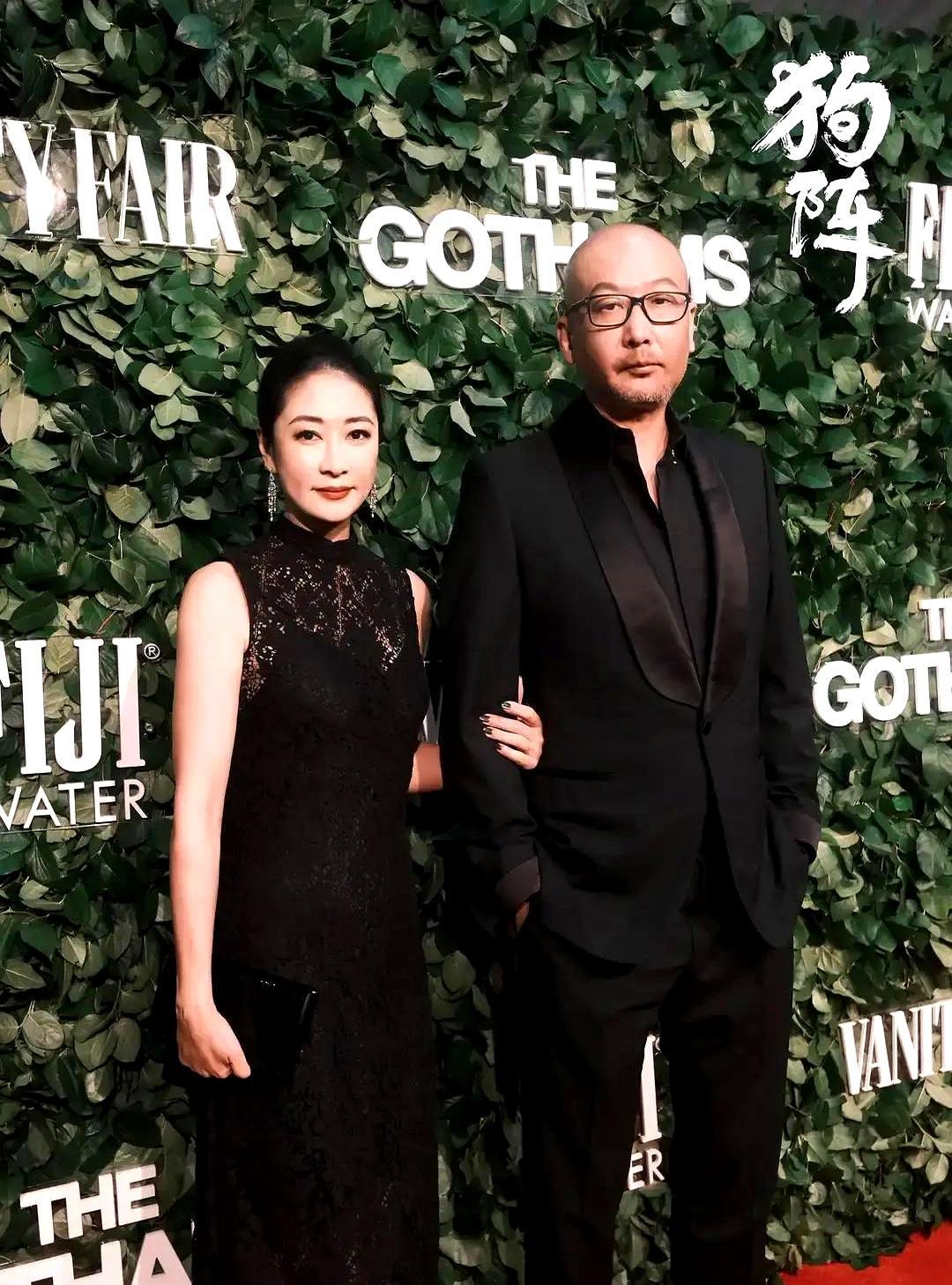 16岁闺女被亲爸嫌丑
 
管虎第一眼见丫丫，脱口而出：怎么像郭德纲？梁静当场笑疯