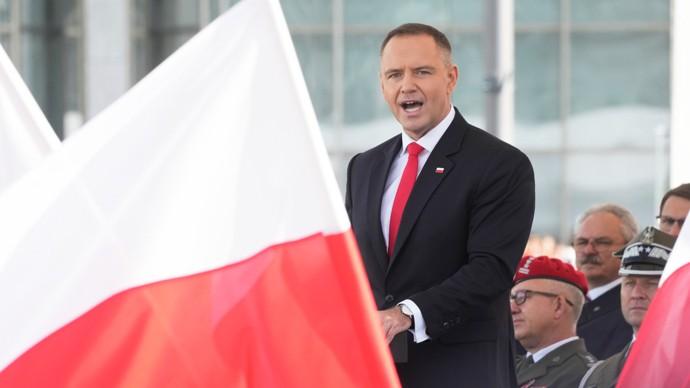 波兰怒了！2025年12月15日，波兰总统抨击乌克兰，定调：波乌两国不能被称为伙