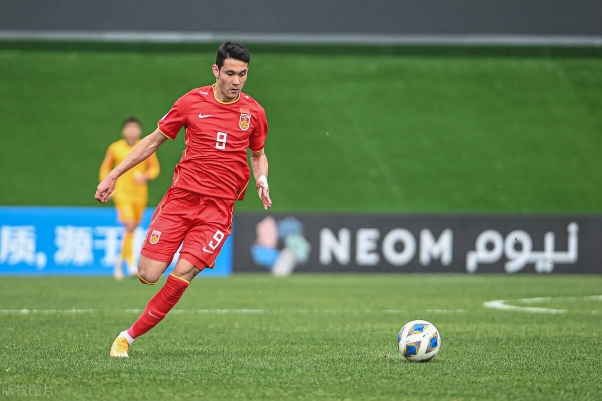 作为国字号球员，拜合拉木的优势是什么？
1、态度没的说。
2、身体好，不怕受伤。