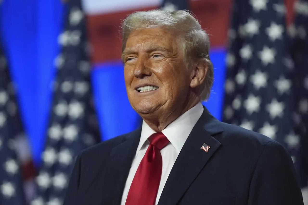特朗普称要给赖清德打电话，本质是给台独划红线。
最近美国媒体放出风声，特朗普访华