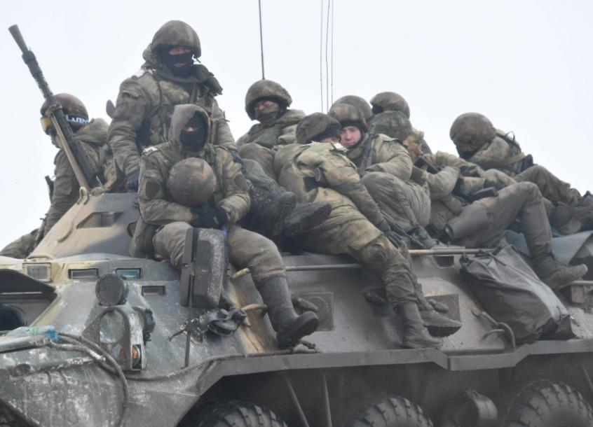 俄罗斯通过一项法案，谁敢乱抓他家的公民，总统就有权派军队上门“捞人”，这波反制堪