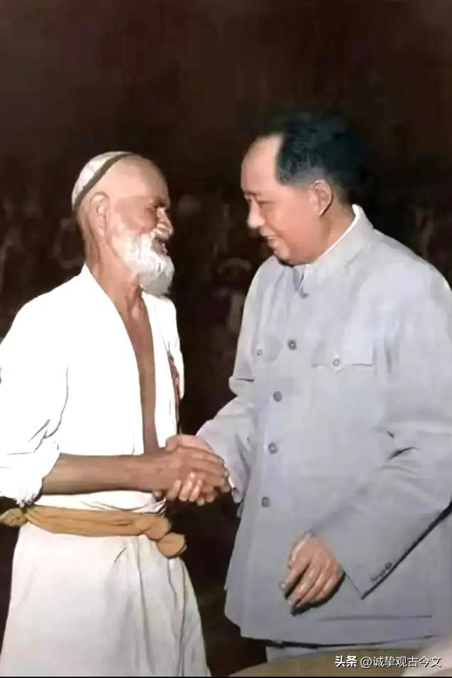 在我们心中，最值得敬仰、最值得缅怀、最不能忘记的人——毛主席