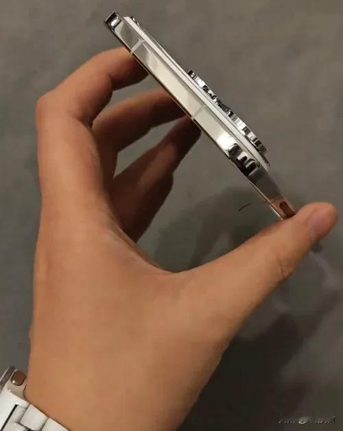 小米17 Air工程机核心参数：
5.5mm厚，160g
6.59英寸 1.5K