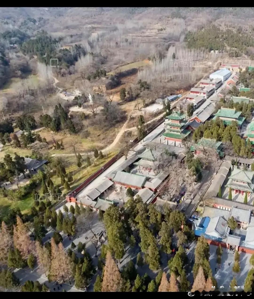 万万没想到，少林寺居然那么大。我还以为是一个小寺庙呢！ ​​​