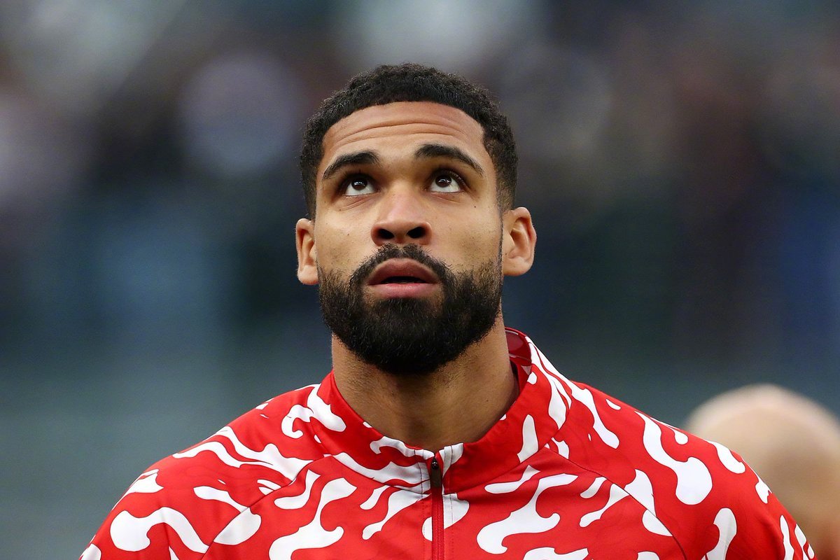 📢 目前曼联与鲁本·洛夫图斯-奇克之间并无实质性进展。消息源：Fabrizio