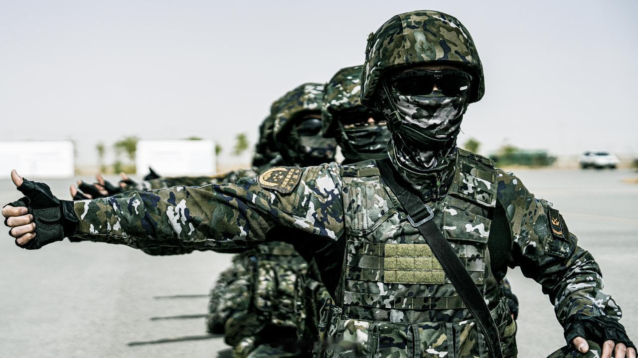 帅，超级帅，武警特战好图

武警尖兵，人机协同

中国军号出好图
