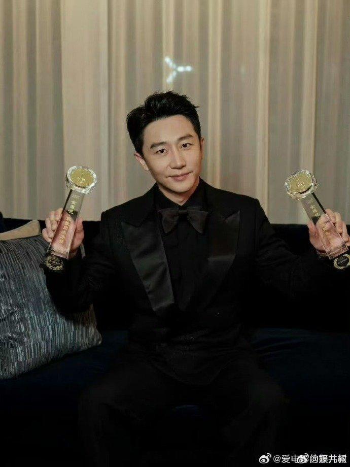 黄轩在澳门圆梦了 被黄轩的扎实深耕打动！澳门国际电影电视节圆梦，双领域大赢家实至