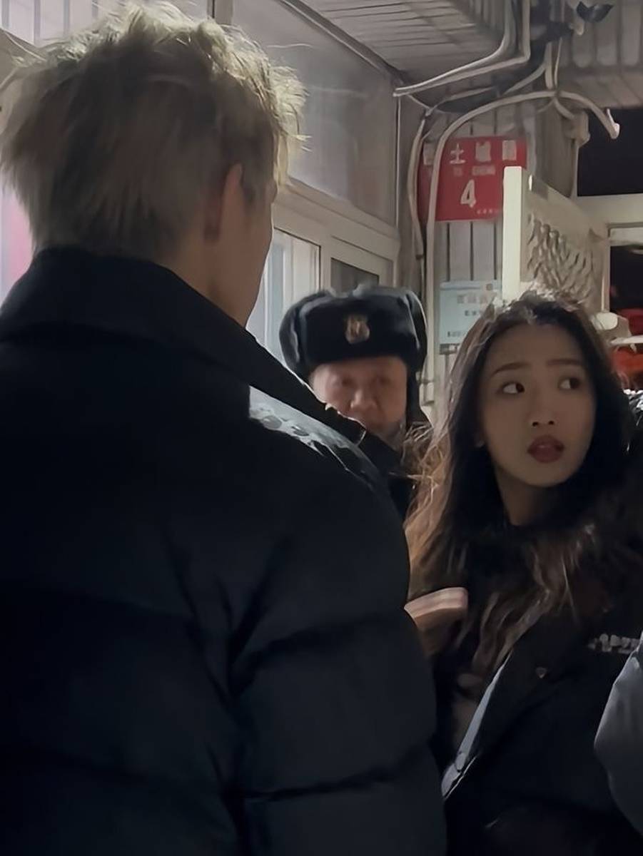 荣梓杉声明可信度之前不是还被遇到一起和女生出去看戏么？现在工作室的回应已经毫无可