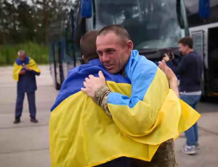 交换战俘不到1天，俄中将遭枪击，普京彻底没耐心了