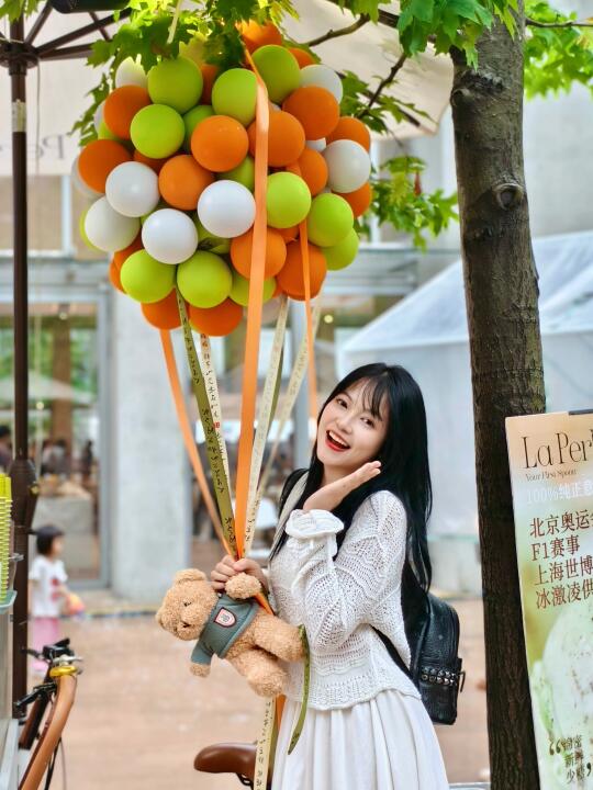 恭喜我：拜拜~老公！