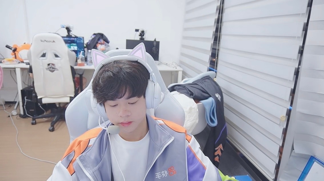 kpl流浪  今天完全是萌猪🥹 