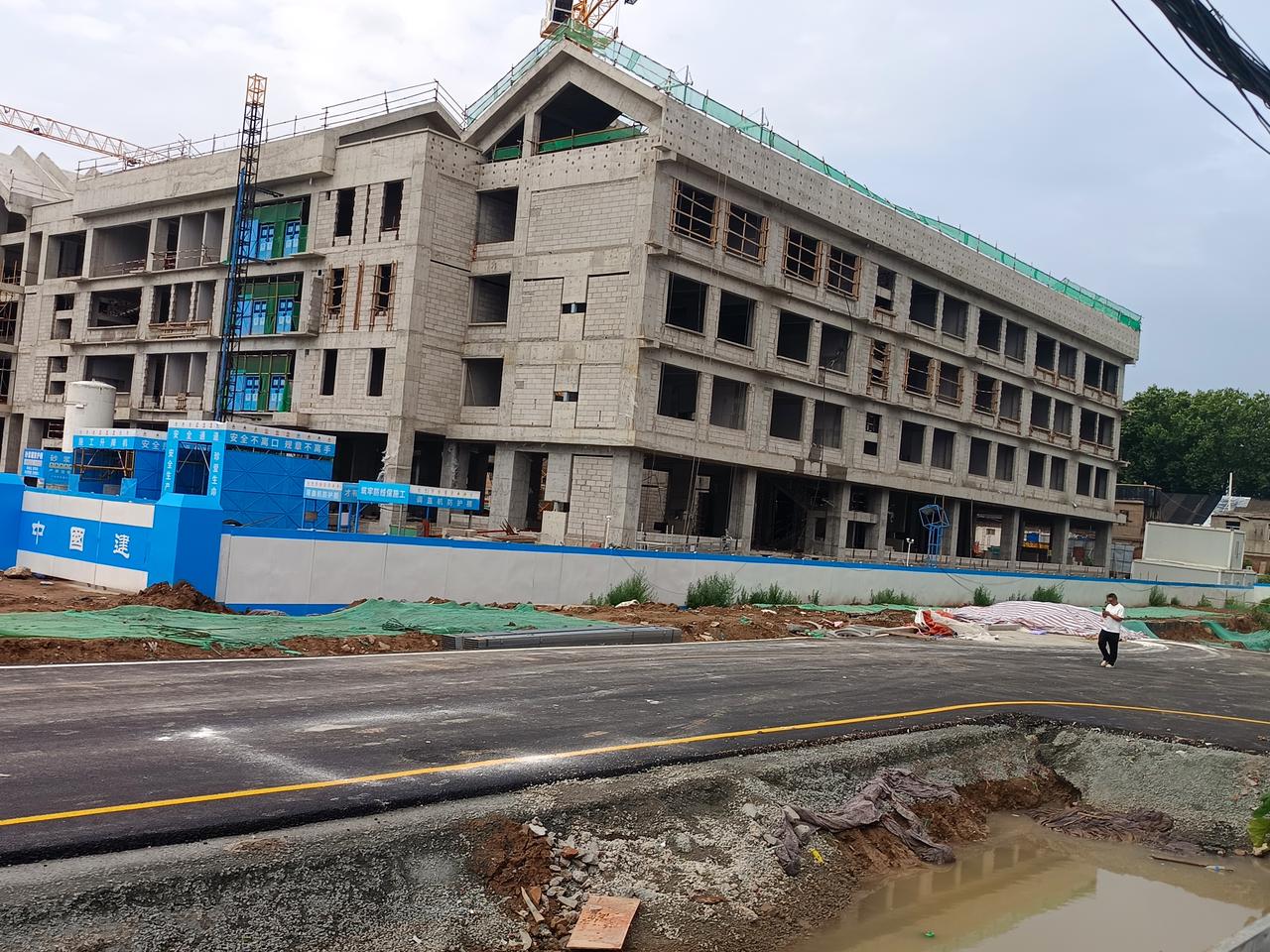幸福林带板块  后宰门小学分校封顶（公办）

西安市新城区，金茂代建后宰门小学分