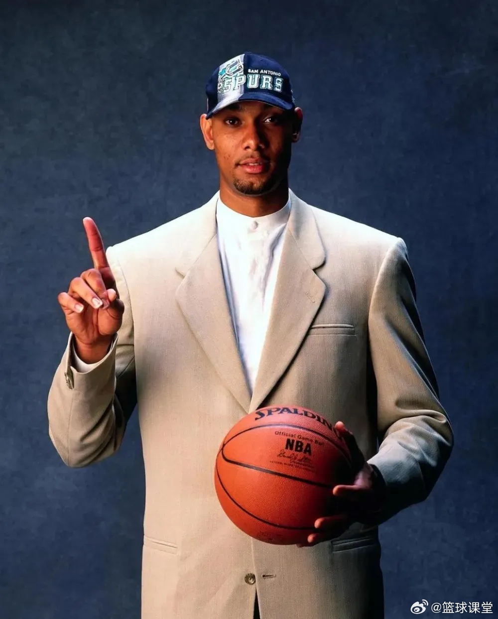 NBA 球队选对球员带来总冠军骑士队：选了詹姆斯，带来1冠雄鹿队：选了字母哥，带