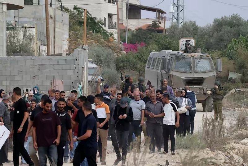 突破文明底线：以色列高层被曝默许训练狗强奸巴勒斯坦人！美伊以冲突